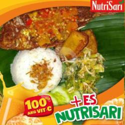 Nasi Sambal Ikan Mujaer   Es Nutrisari