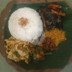 Nasi Campur Cumi Hitam