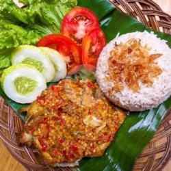 Nasi Uduk Samnyet (sambal Ayam Penyet)