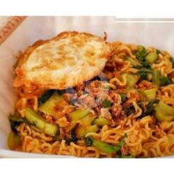 Mie Becek Mantul Pedas Telur