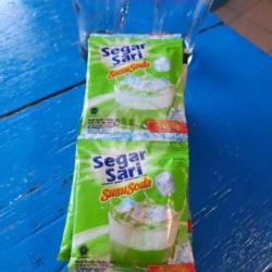 Es Segar Sari Susu Soda Rasa Melon