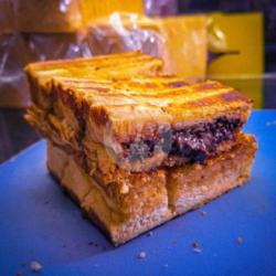 Roti Bakar Choco Cruncy - Kacang