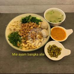 Mie Lebar Ayam Bakso