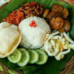 Nasi Semur Jengkol