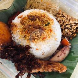 Nasi Uduk Campur Madura