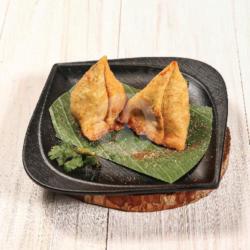 Veg Samosa (v)