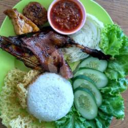 Nasi   Bebek  Bakar   Tahu Tempe