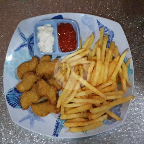 Chicken Nugget + Kentang Goreng