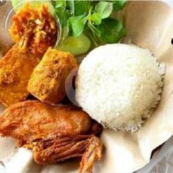 Paket Ayam Goreng Dadakan