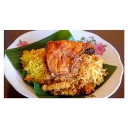 Nasi Kuning Ayam Bumbu Rujak