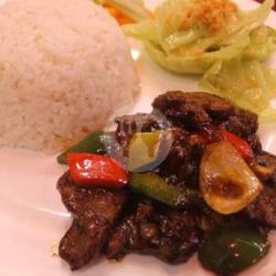 Nasi Daging Sapi Lada Hitam