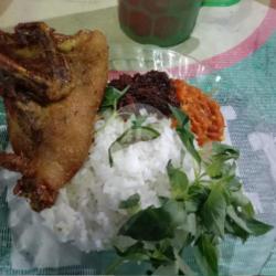 Nasi Bebek Bumbu Hitam