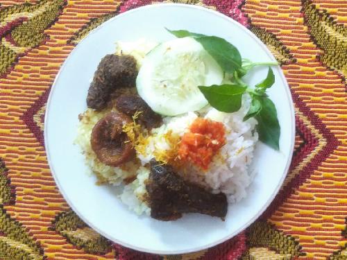 Nasi Babat dan Juice Bahagia, Jalan Bahagia Sampang