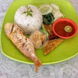 Nasi Tempong Ikan Kerapu