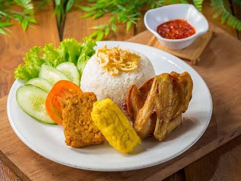 Kedai Warung Wijaya Rasa Spesialis Ayam Goreng Ayam Bakar dan Sop, Purwakarta
