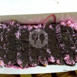 Pisang Pasir Strawberry Oreo