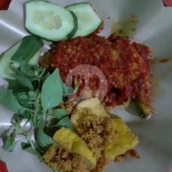 Lauk Ayam Geprek Balado