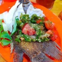 Ikan Nila Goreng Sambel Pecak