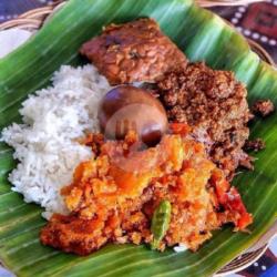 Nasi Gudeg Telur   Tahu   Tempe