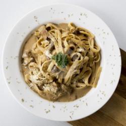 Fettucine Beef Stroganof