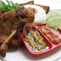 Nasi Bebek Goreng Tahu Tempe Lalapan Free Es Teh