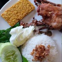 Nasi   Bebek Dada Goreng. (bonus Tempe Atau Tahu 1)