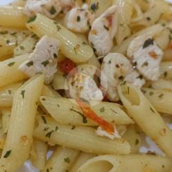 Penne Chicken Aglio Olio