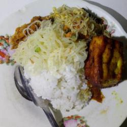 Nasi Campur Tahu Bacem