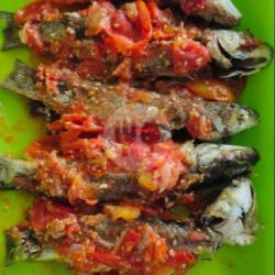 Nasi Campur Ikan Katombo Balado