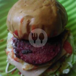 Burger Beef Extra Keju   Telor