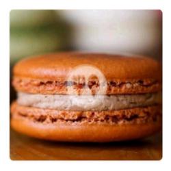 Milk Chocolate Macaron