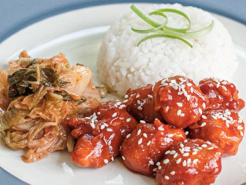 Warung 'ZEEYA' Korean Wing Toppoki Ayam Beubeuk, Kebon Gedang