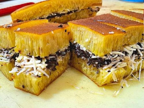 MARTABAK ARFIYAN, Colomadu