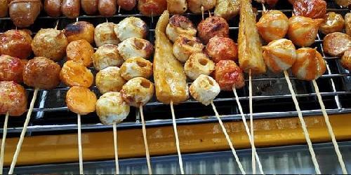 Aneka Bakaran Sosis Bakar Bakso And Seafood Bakar Plamongan Indah