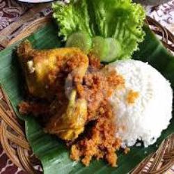 Ayam Kremes Goreng   Nasi