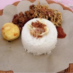 Nasi Uduk Telor Bali