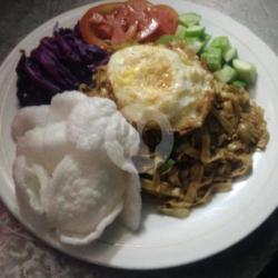 Kwetiau Goreng / Kuah Cumi