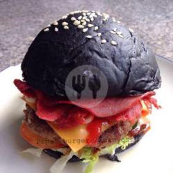 Smoke Beef Burger Hitam