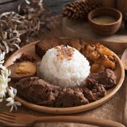 Nasi Gudeg (setiap Hari Senin)