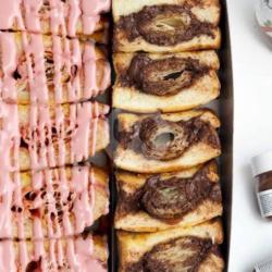 Roti Bakar Coklat Dan Strawberry  Puff Pastry