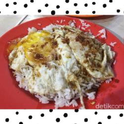 Nasi Uduk Plus Telor Ceplok