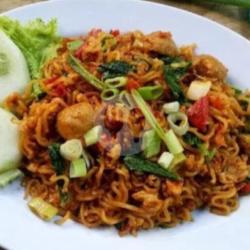 Mie Tektek Goreng