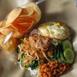 Nasi Pecel Madiun Mantap