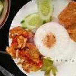 Lalapan Tempe Tahu Geprek
