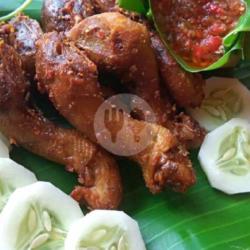 Lalapan Kepala Ayam / Bebek   Tempe