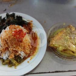 Nasi Gulai Kepala Kakap