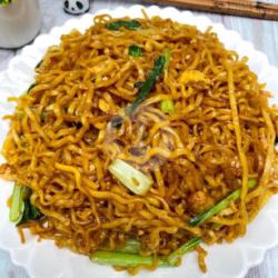 Mie Goreng Kari Vegetarian