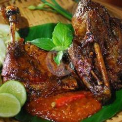 Bebek Bakar   Nasi   Lalapan