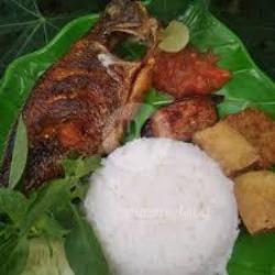 Nasi   Penyetan Mujaer Goreng