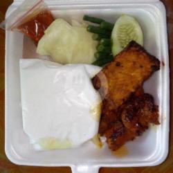 Paket Ayam Panggang   Es/teh Hangat